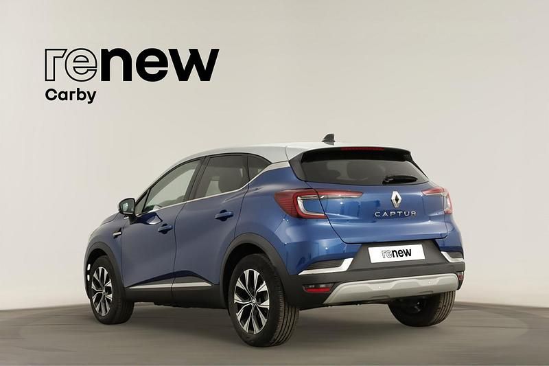 Usado Renault Captur Techno 101 HP (74 kW) 2024 Azul SUV
