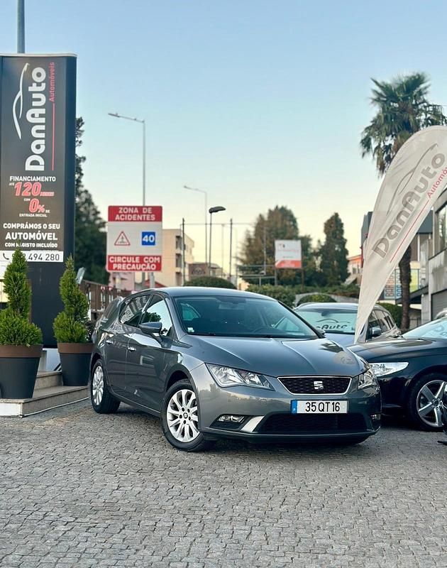 Cinza Usado 2015 Seat Leon Style | € 14.395 (Preço justo) - Imagem 1/4