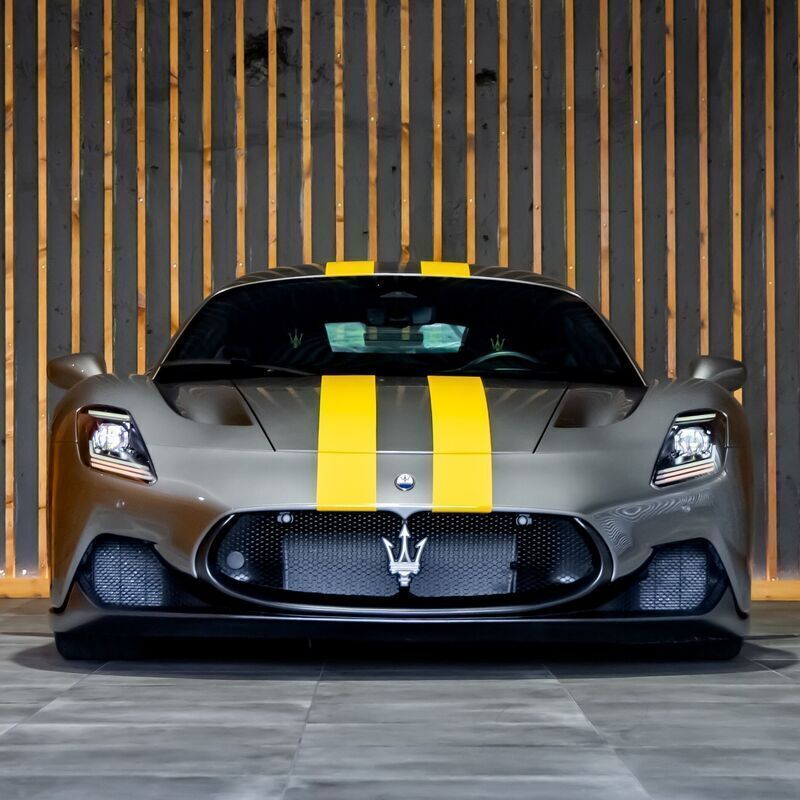 Cinza Usado 2023 Maserati MC20 Coupé | € 315.900 - Imagem 1/4