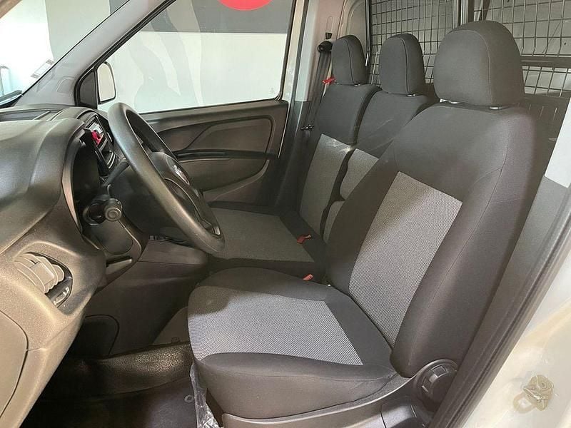 Usado Fiat Doblò 95 HP (69 kW) 2021 Branco Monovolume