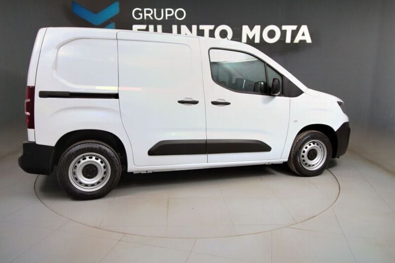 Branco Usado 2022 Peugeot Partner Monovolume | € 14.140 (Bom preço) - Imagem 1/4