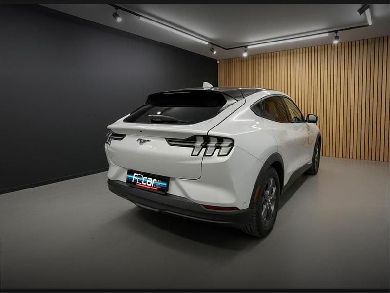 Usado Ford Mustang Mach-E 197 kW (269 HP) 2022 Branco SUV