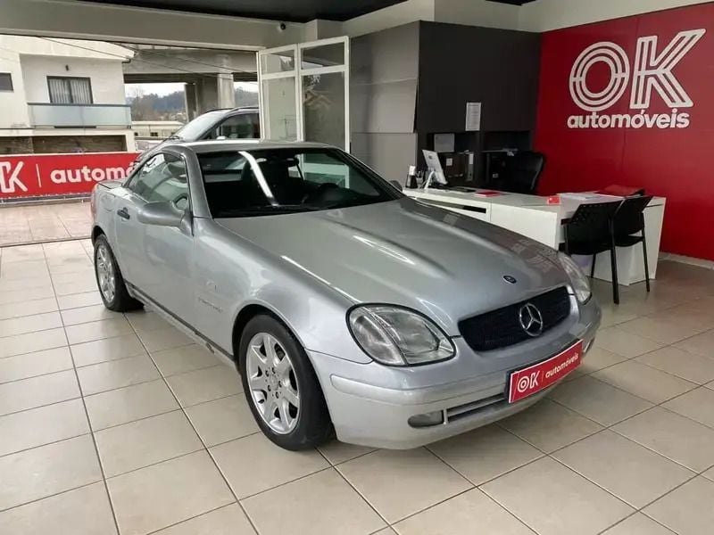 Cinzento Usado 1997 Mercedes SLK230 Cabrios | € 11.500 (Preço justo) - Imagem 1/4