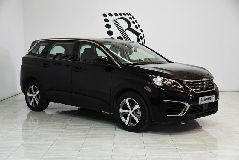 Usado Peugeot 5008 Active 130 HP (95 kW) 2019 Preto SUV