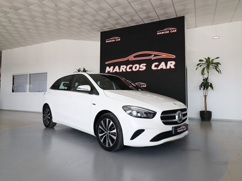Branco Usado 2021 Mercedes B250e Progressive Monovolume | € 28.400 (Preço justo) - Imagem 1/4