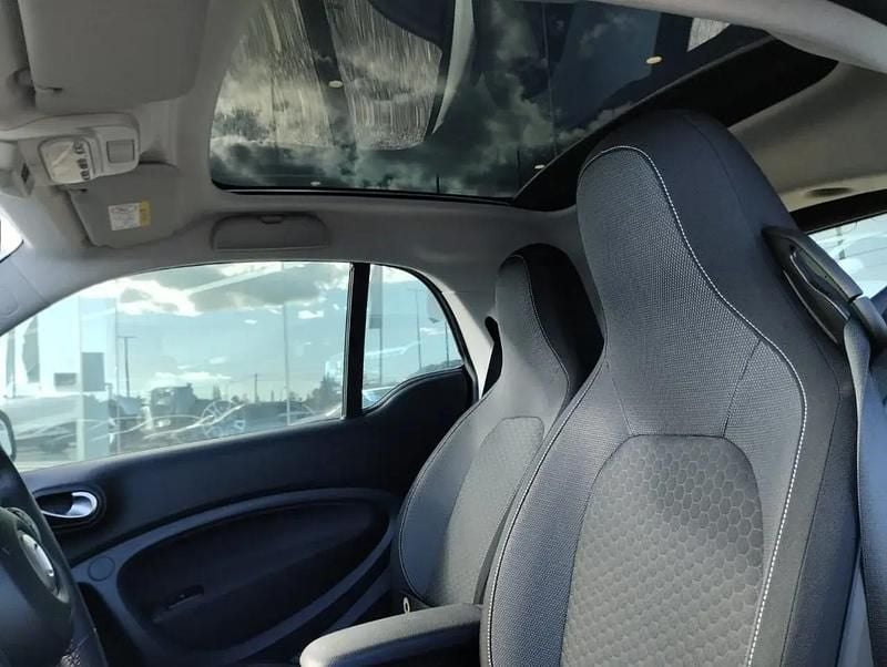 Usado Smart ForTwo Electric Drive 60 kW (82 HP) 2023 Branco Coupé