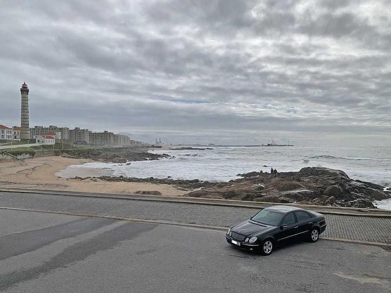 Usado 2003 Mercedes E220 Sedan | € 6.990 (Bom preço) - Imagem 1/4