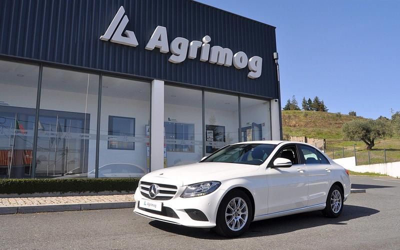 Usado Mercedes C200 Business 160 HP (117 kW) 2020 Branco Sedan