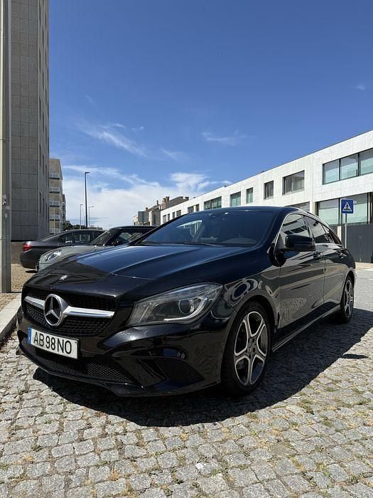 Usado 2016 Mercedes CLA180 Shooting Brake Carrinha | € 16.500 (Preço elevado) - Imagem 1/4