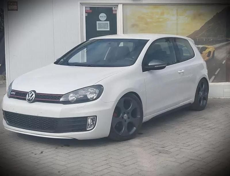 Branco Usado 2009 VW Golf VI GTI Citadino | € 14.490 (Preço justo) - Imagem 1/4