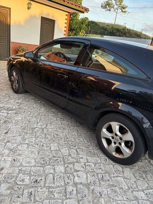 Usado 2005 Opel Astra GTC | € 3.800 (Preço justo) - Imagem 1/4