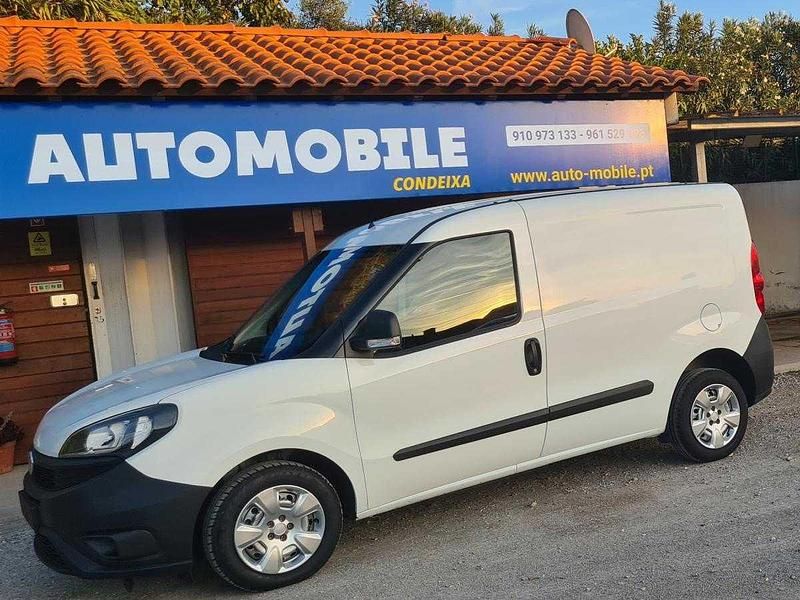 Branco Usado 2022 Fiat Doblò Easy Monovolume | € 10.950 (Bom preço) - Imagem 1/4