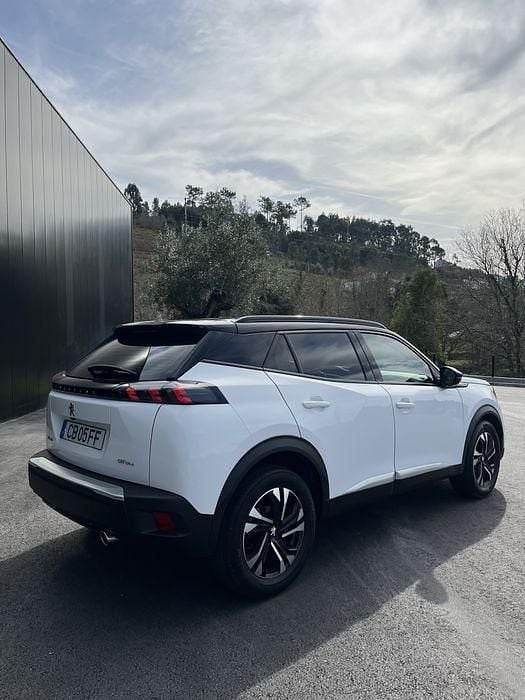 Usado Peugeot 2008 GT-line 100 HP (73 kW) 2020 SUV