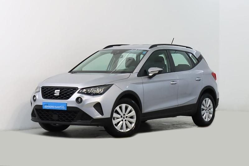 Cinzento Usado 2022 Seat Arona SUV | € 15.900 (Preço justo) - Imagem 1/4