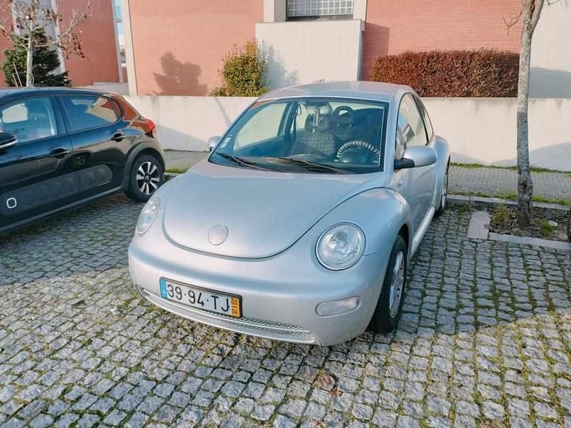 Usado VW Beetle 102 HP (75 kW) 2002 Cinzento Citadino