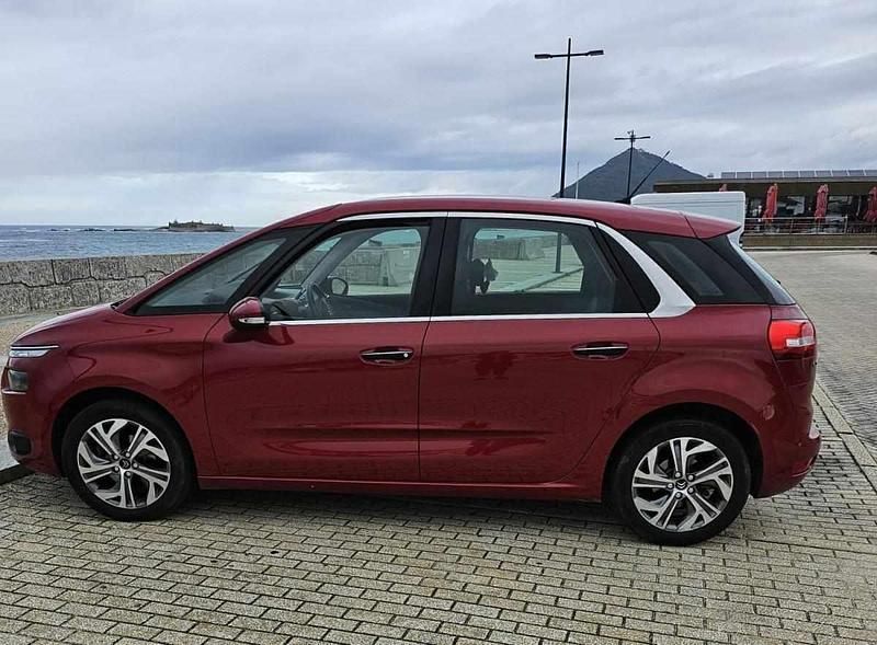 Vermelho Usado 2013 Citroën C4 Picasso Monovolume | € 11.500 (Preço justo) - Imagem 1/4