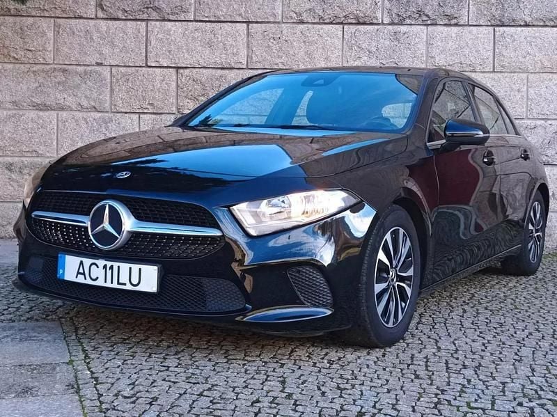 Preto Usado 2020 Mercedes A180 Business Citadino | € 21.990 (Bom preço) - Imagem 1/4