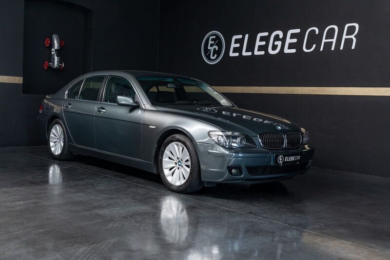 Cinza Usado 2007 BMW 730 Sedan | € 11.950 - Imagem 1/4