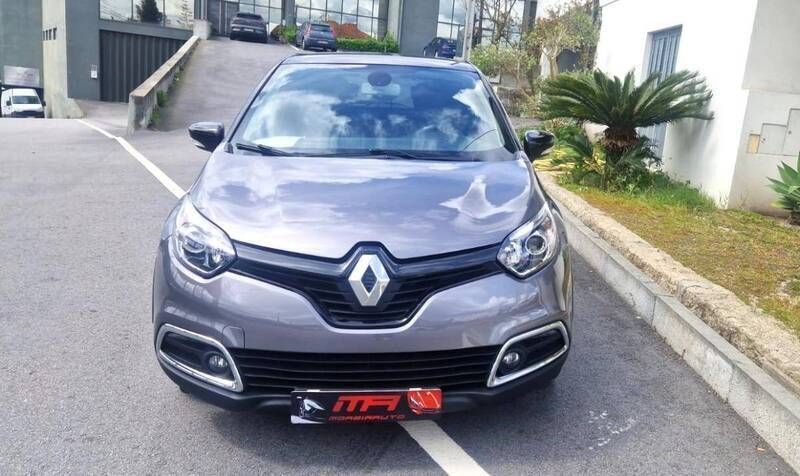 Cinzento Usado 2015 Renault Captur SUV | € 9.999 (Super Preço) - Imagem 1/4