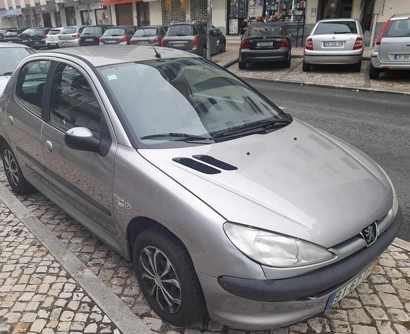 Usado 2002 Peugeot 206 Sedan | € 2.000 (Preço justo) - Imagem 1/4