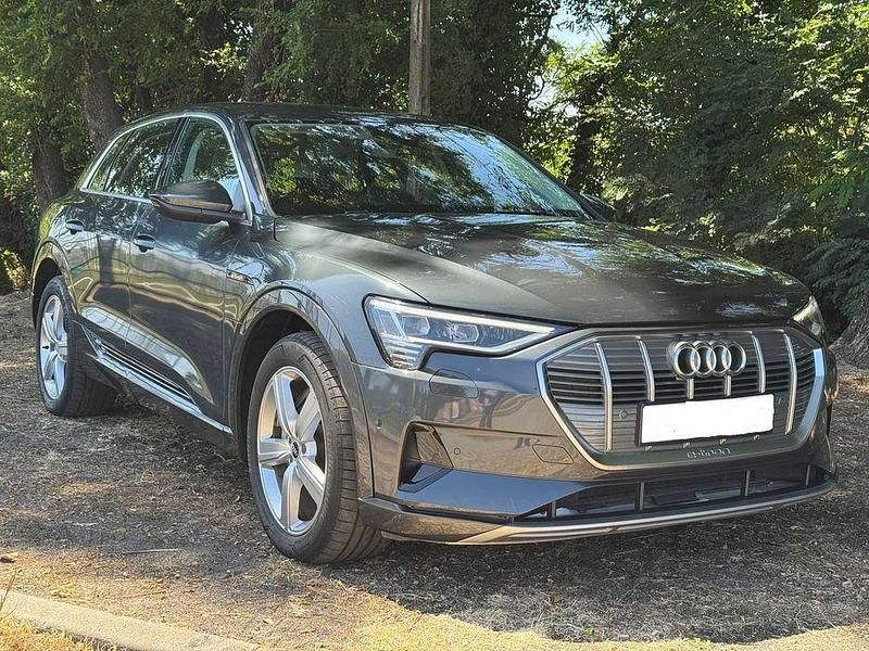 Usado 2021 Audi e-tron Advanced SUV | € 32.500 - Imagem 1/4