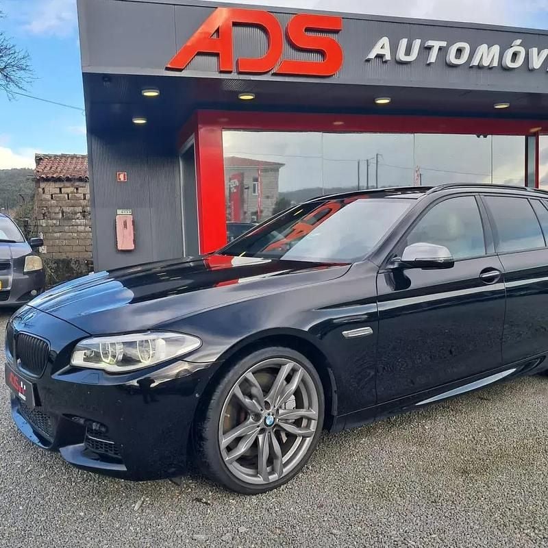 Usado BMW M550 Sport Line 381 HP (280 kW) 2014 Preto Sedan