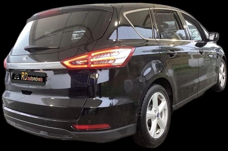 Usado Ford S-MAX S 150 HP (110 kW) 2015 Preto Monovolume