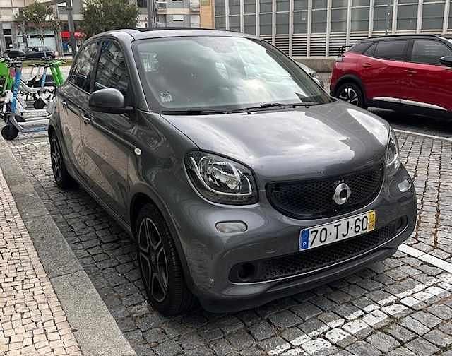 Usado Smart ForFour 90 HP (66 kW) 2017 Cinzento Citadino