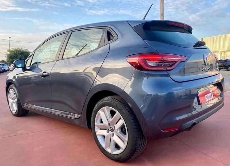 Usado Renault Clio V SE 67 HP (49 kW) 2021 Cinzento