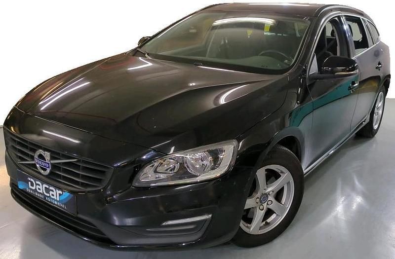 Preto Usado 2015 Volvo V60 Kinetic Carrinha | € 13.899 (Preço justo) - Imagem 1/4