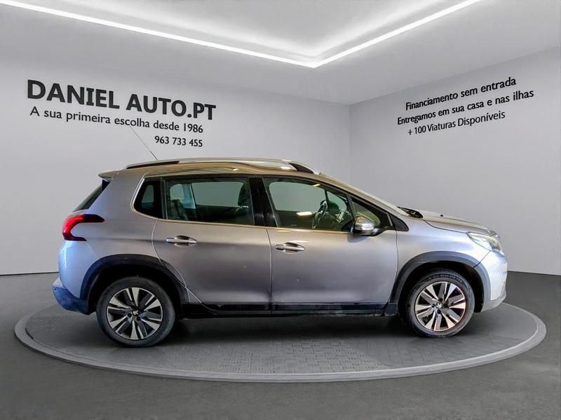 Usado Peugeot 2008 110 HP (80 kW) 2016 Cinzento SUV