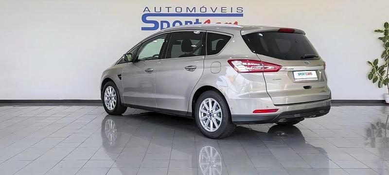 Usado Ford S-MAX S 150 HP (110 kW) 2017 Cinzento Monovolume