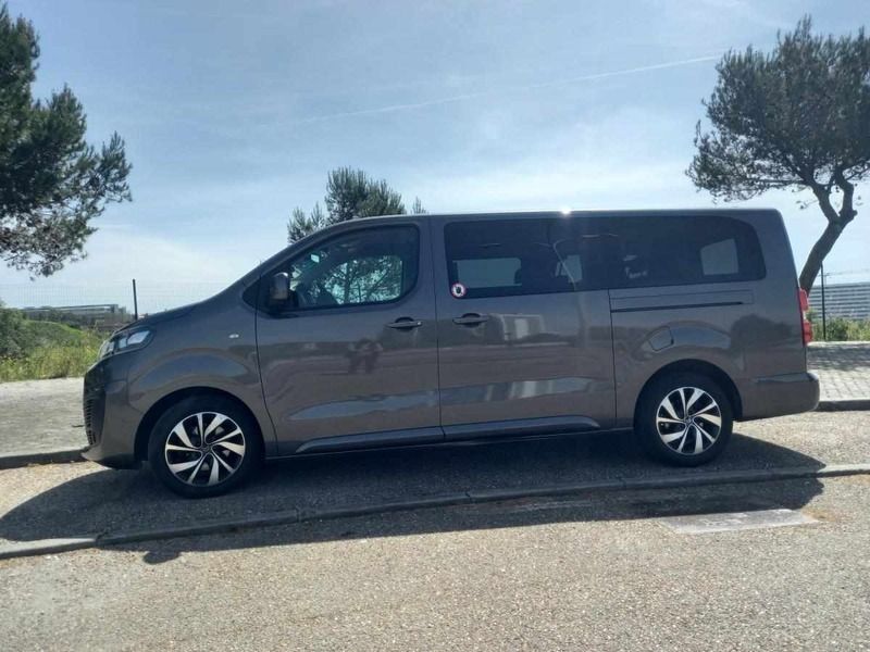 Cinzento Usado 2018 Citroën Spacetourer Van | € 23.500 - Imagem 1/4