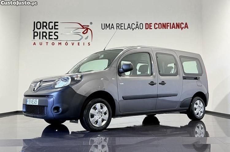 Cinza Usado 2018 Renault Kangoo Carrinha | € 19.990 - Imagem 1/1