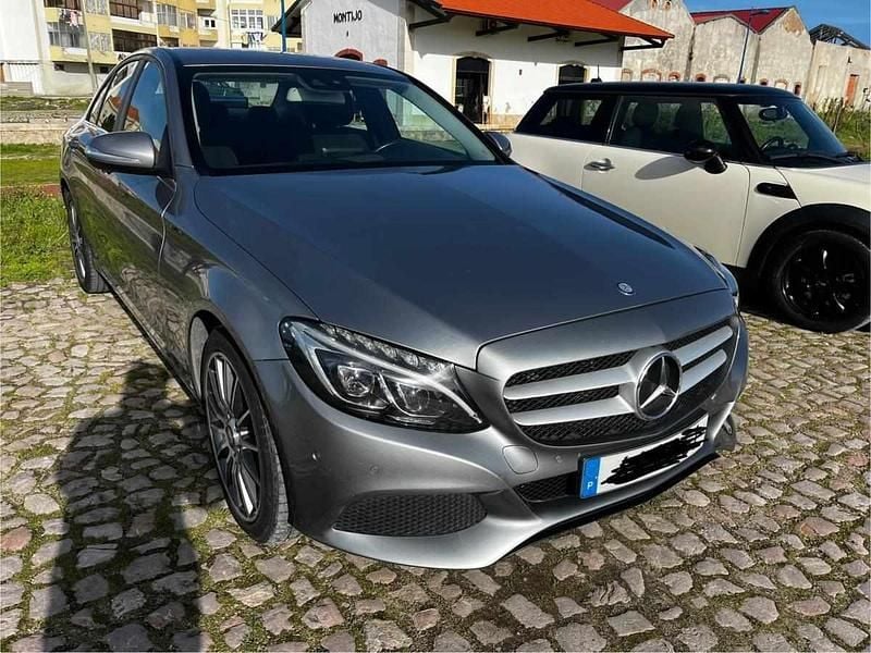 Usado Mercedes C220 170 HP (125 kW) 2015 Cinzento Sedan