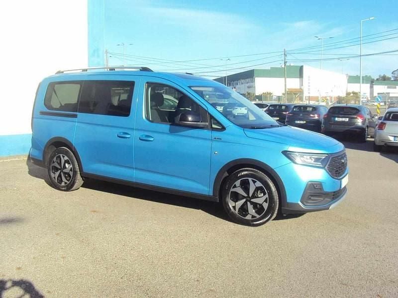 Usado Ford Tourneo Connect 114 HP (83 kW) 2023 Azul Monovolume