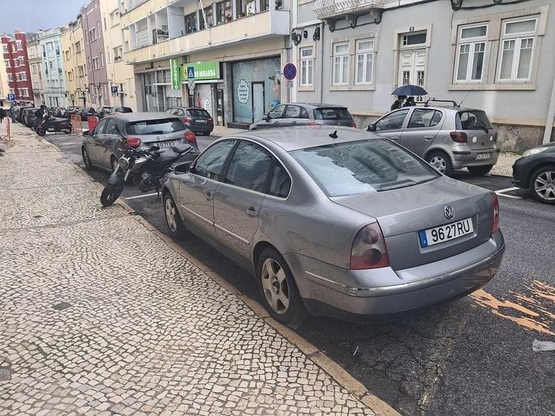 Usado VW Passat 130 HP (95 kW) 2001 Sedan