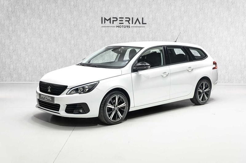 Branco Usado 2021 Peugeot 308 Active Carrinha | € 14.950 (Bom preço) - Imagem 1/4