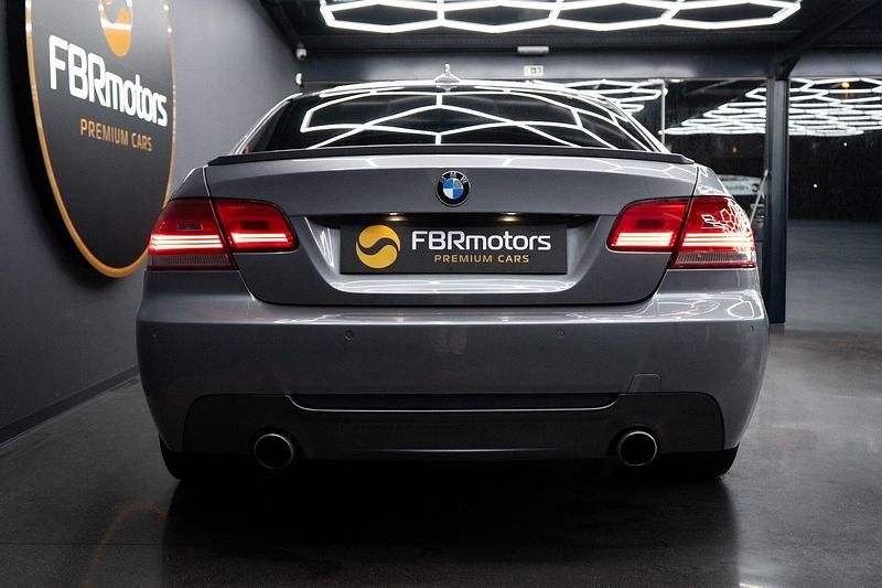 Usado BMW 320 177 HP (130 kW) 2010 Cinza Coupé