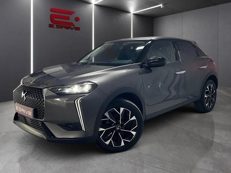 Cinzento Usado 2023 DS Automobiles DS3 | € 22.980 (Preço elevado) - Imagem 1/4