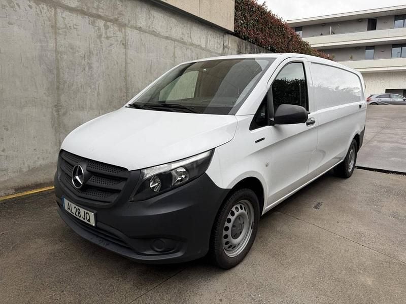 Usado Mercedes e-Vito 84 kW (115 HP) 2021 Branco Monovolume