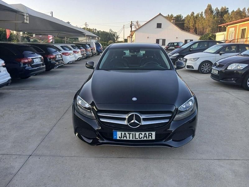 Preto Usado 2016 Mercedes C220 Avantgarde Sedan | € 18.400 - Imagem 1/4