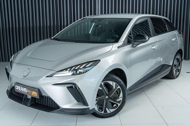 Cinza Usado 2023 MG MG4 EV Luxury Citadino | € 24.400 (Preço justo) - Imagem 1/4
