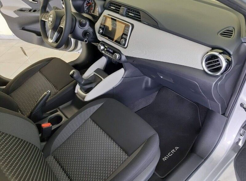 Usado Nissan Micra Acenta 100 HP (73 kW) 2020 Cinza Citadino