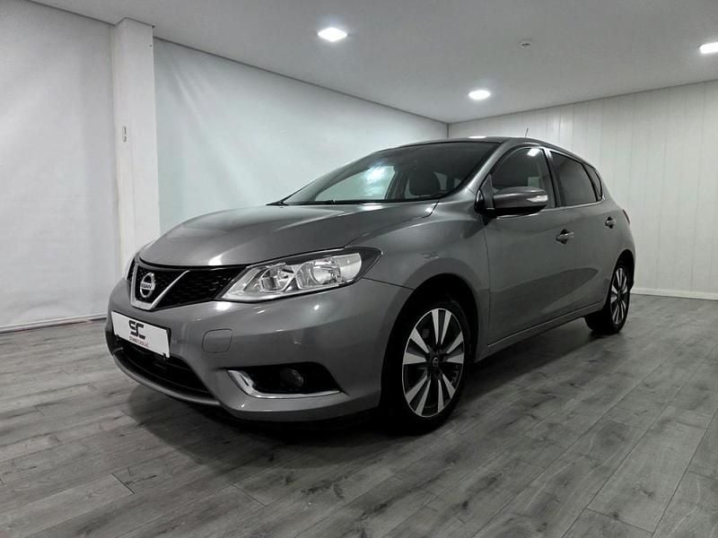 Usado Nissan Pulsar N-Connecta 115 HP (84 kW) 2016 Cinzento Citadino