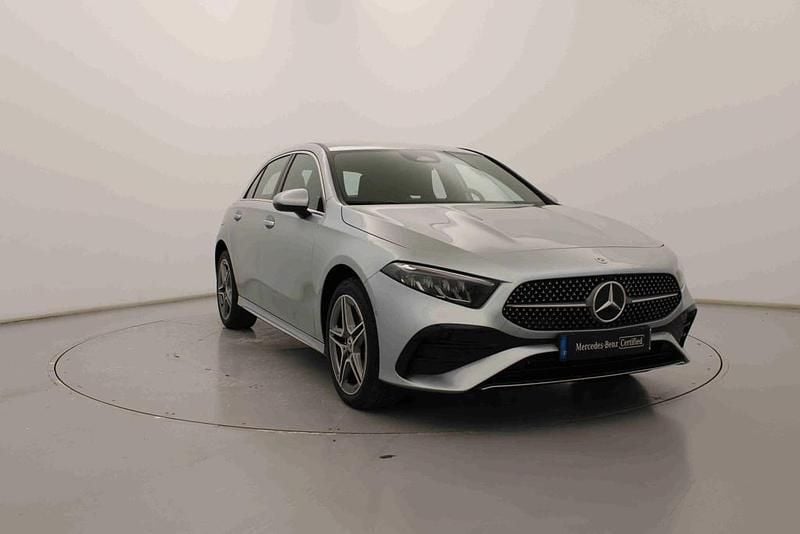 Prateado Usado 2025 Mercedes A250 Citadino | € 39.990 (Preço justo) - Imagem 1/4