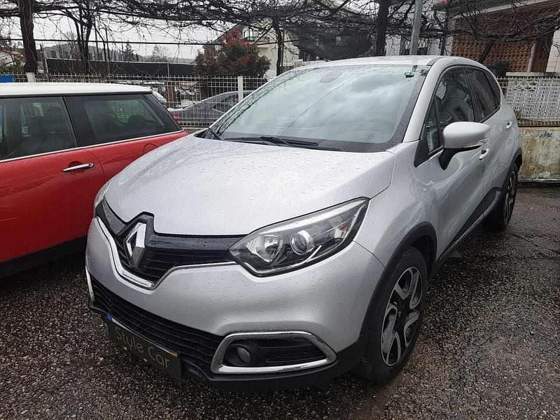 Cinzento Usado 2014 Renault Captur SUV | € 9.800 (Bom preço) - Imagem 1/4