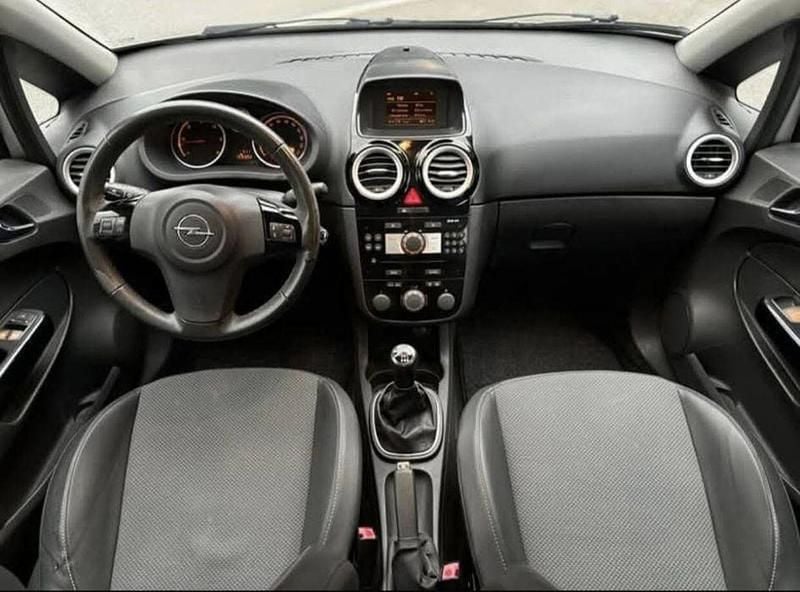Usado 2007 Opel Corsa Cosmo Sedan | € 4.250 (Preço justo) - Imagem 1/4