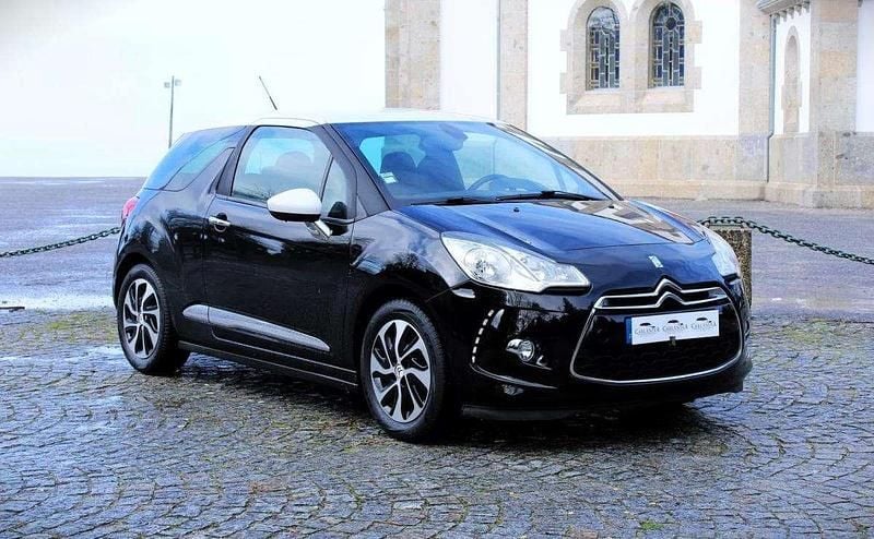 Usado Citroën DS3 So Chic 92 HP (67 kW) 2013 Preto Citadino