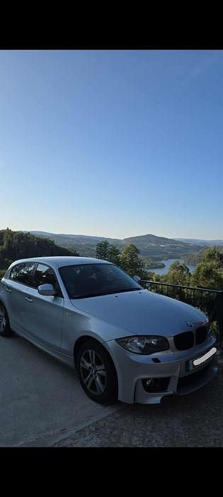 Usado 2011 BMW 118 Sport Line Citadino | € 8.000 - Imagem 1/4